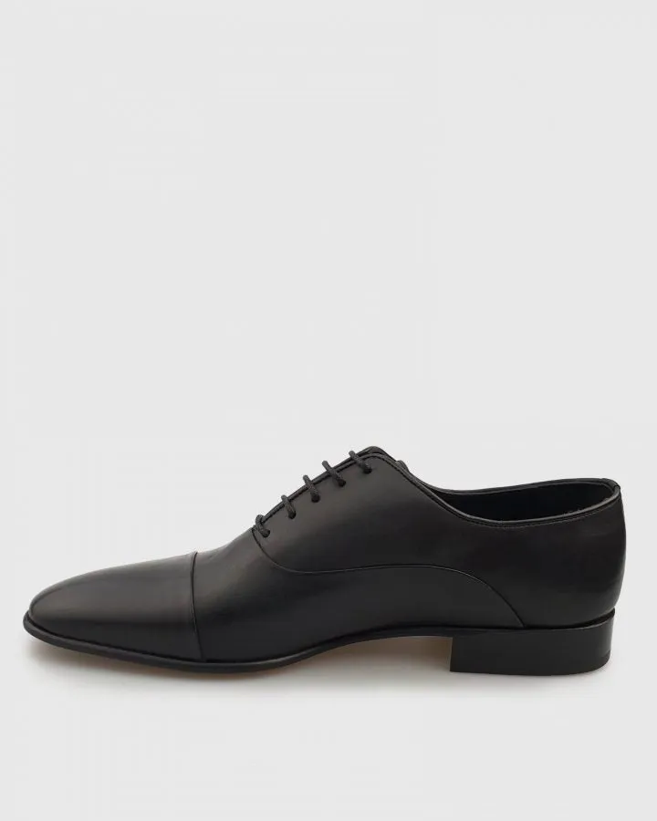 BRANDO 6850 AUSTIN OXFORD BLACK T-C SHOE