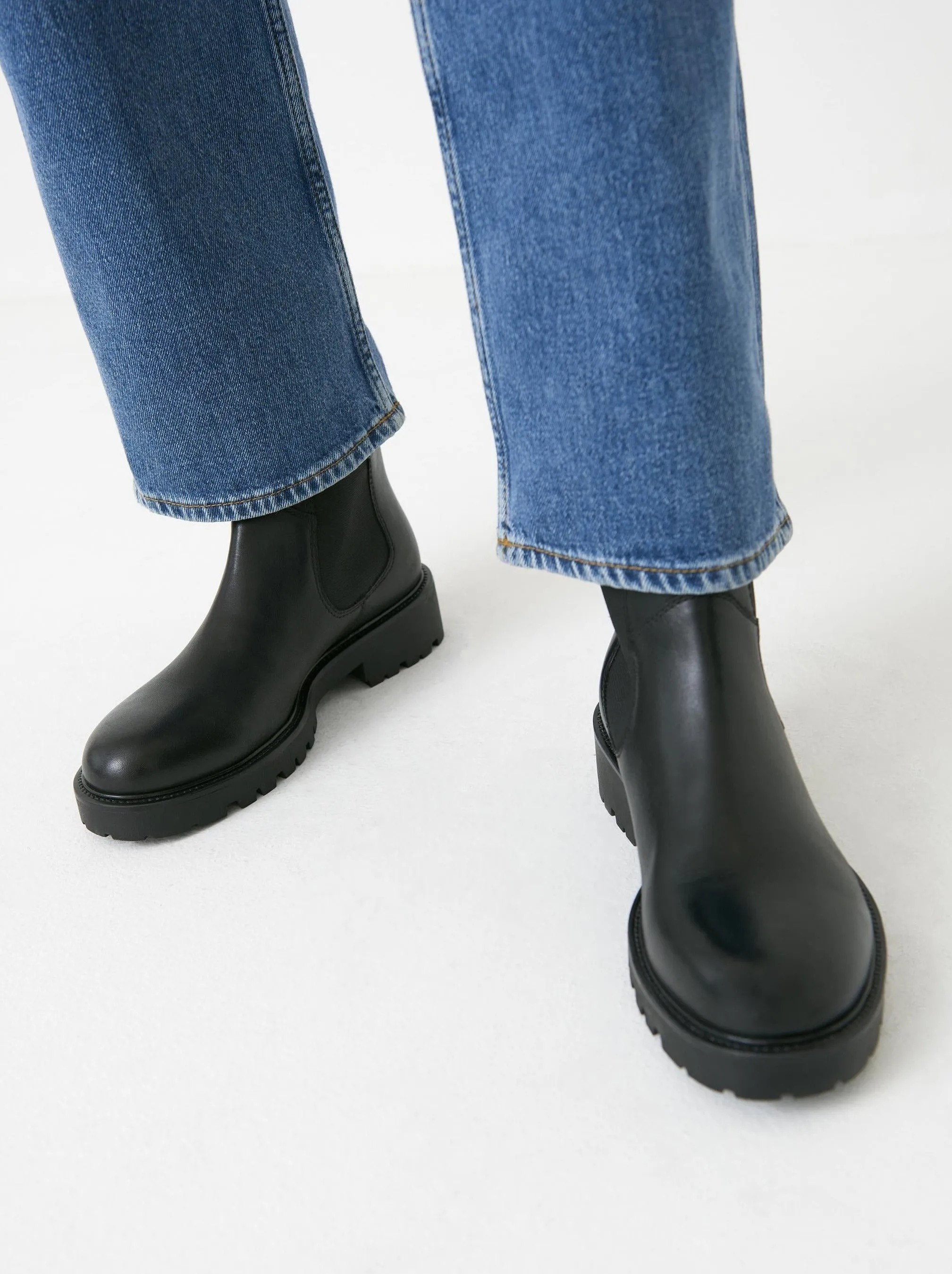 KENOVA CHELSEA BOOTS | BLACK