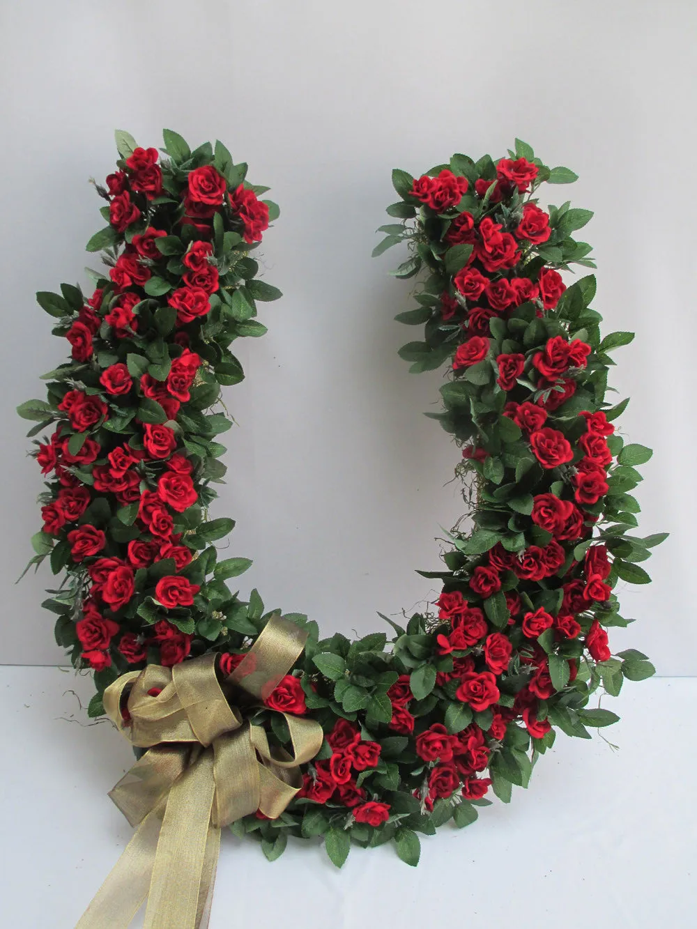Large Horse-shoe Wreath with Roses